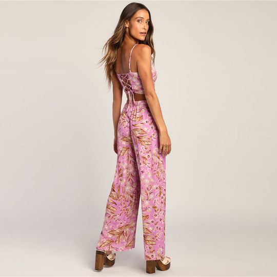 Damen luftiges Sommeroutfit mit floralem Print
