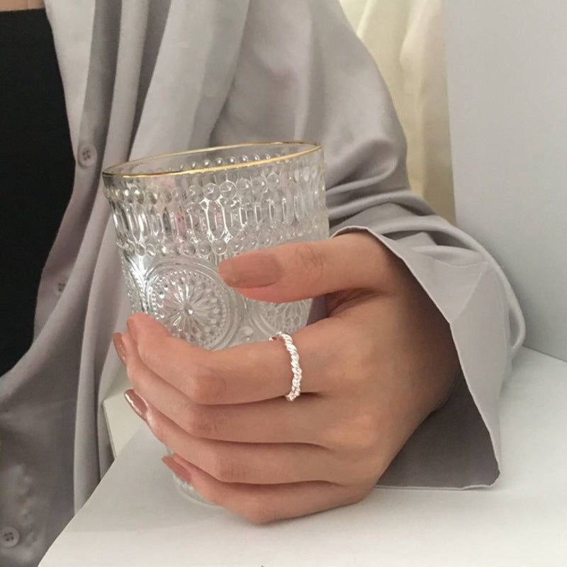 Damenring mit gedrehtem Design Shop Nory