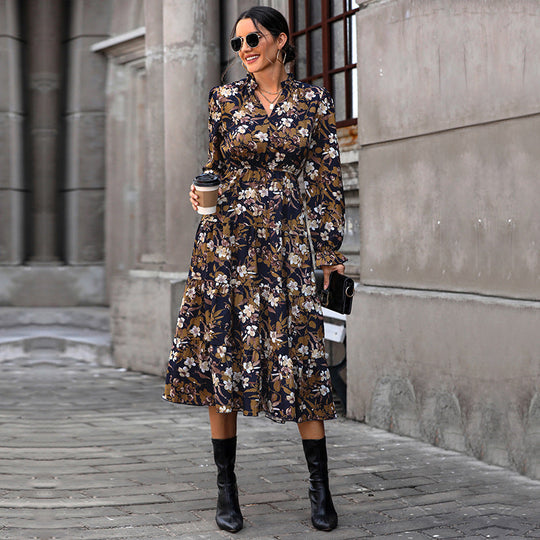 Damen Fließendes Blumen‑Midikleid mit V‑Ausschnitt, Smok‑Taillenband und Stufenrock Shop Nory