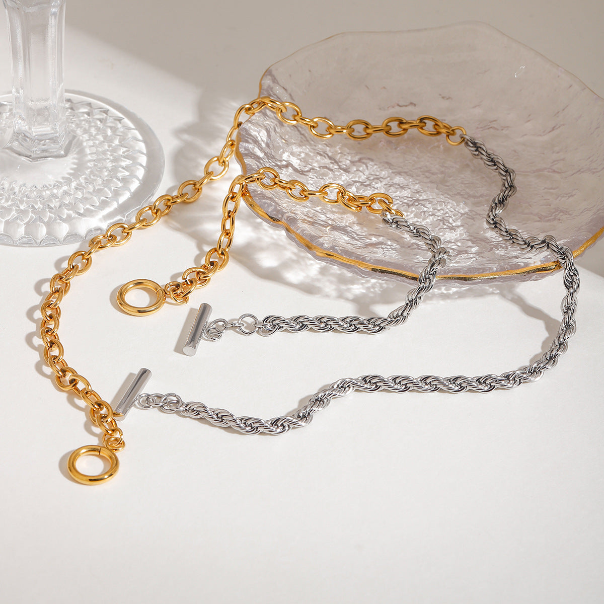 Damen Armband mit elegantem zweifarbigem Edelstahl-Design und hypoallergenen Eigenschaften Shop Nory