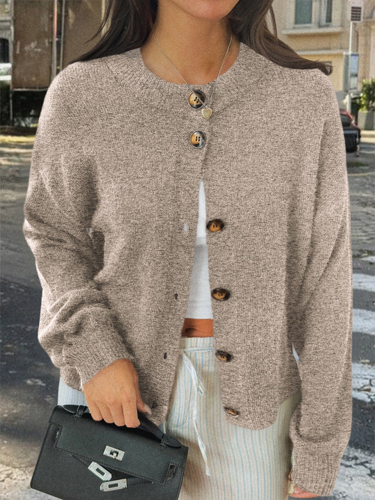 Damen nan kuscheliger Oversize-Strickcardigan mit Hornknopf-Leiste und Rundhalsausschnitt Shop Nory