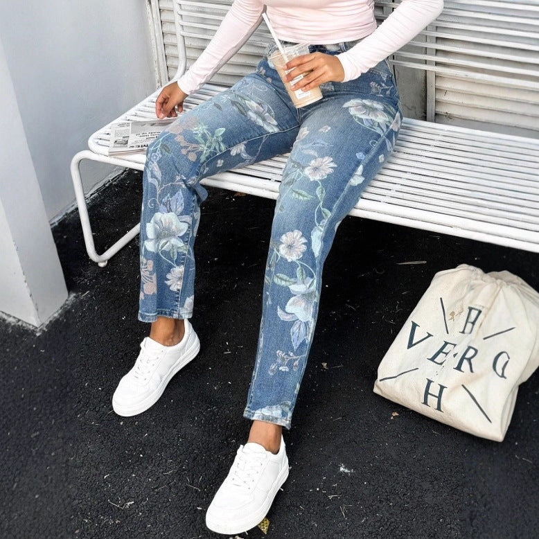 Damen High-Waist Straight-Jeans mit floralem Print und relaxed Fit Shop Nory