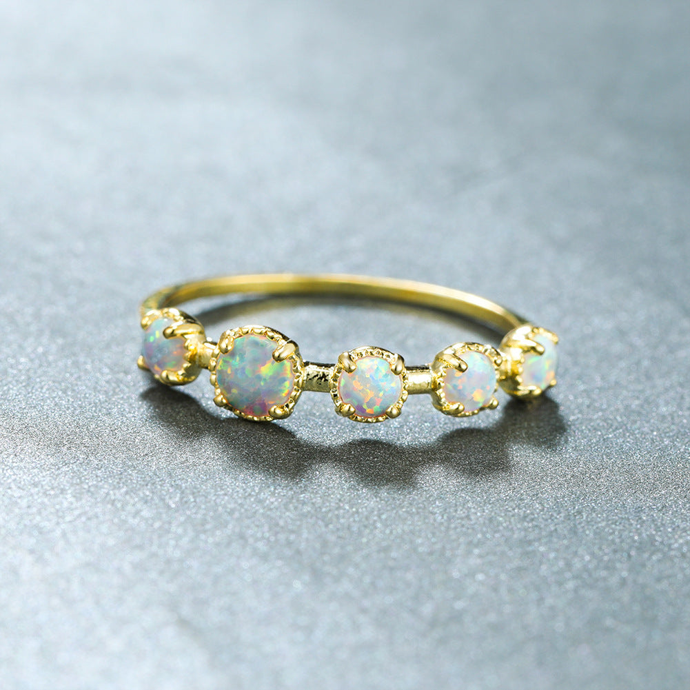 Damen Ring mit schimmerndem Opalmuster und eleganter Zirkonia-Verzierung Shop Nory