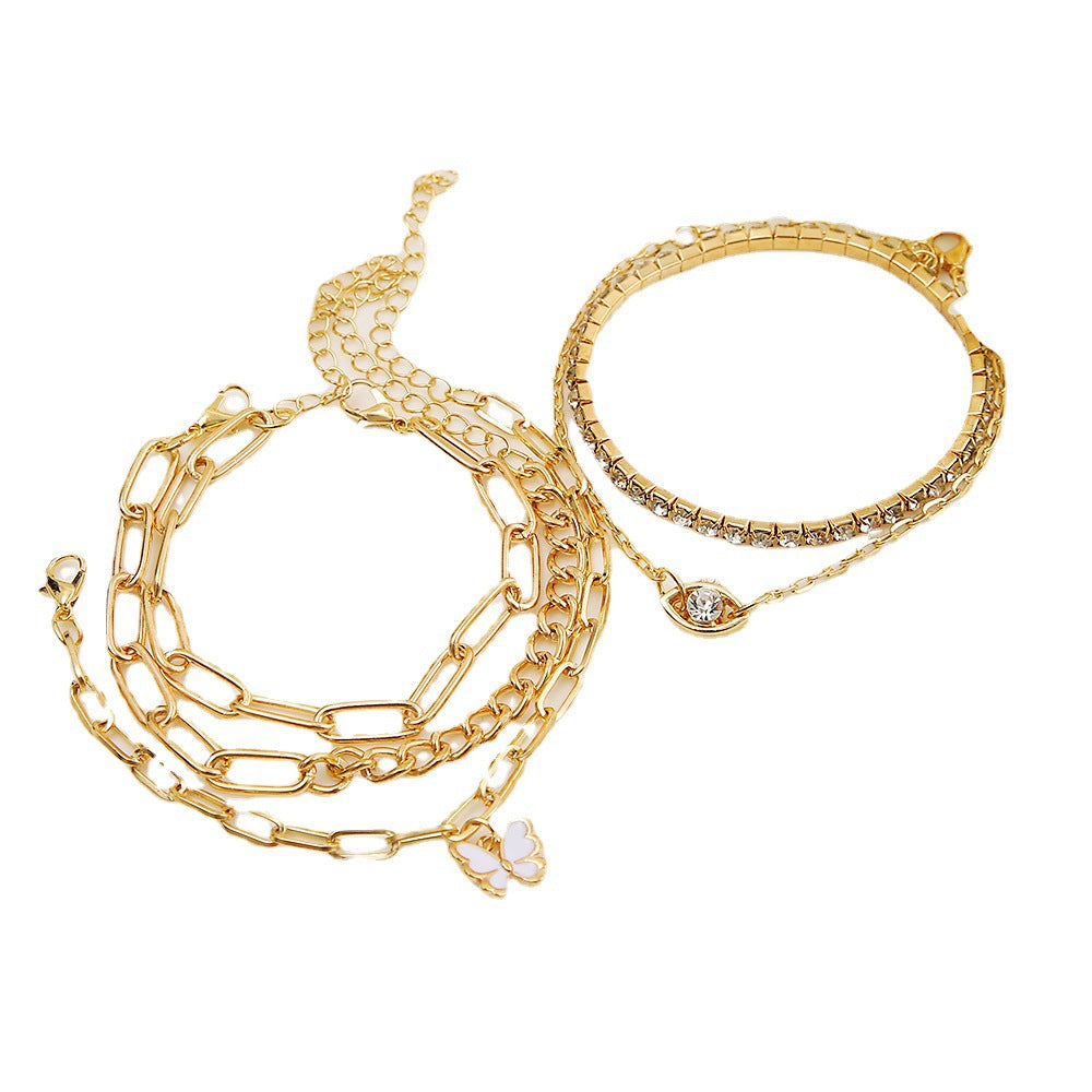 Damen Armband-Set mit funkelnden Akzenten und zarten Design-Elementen Shop Nory
