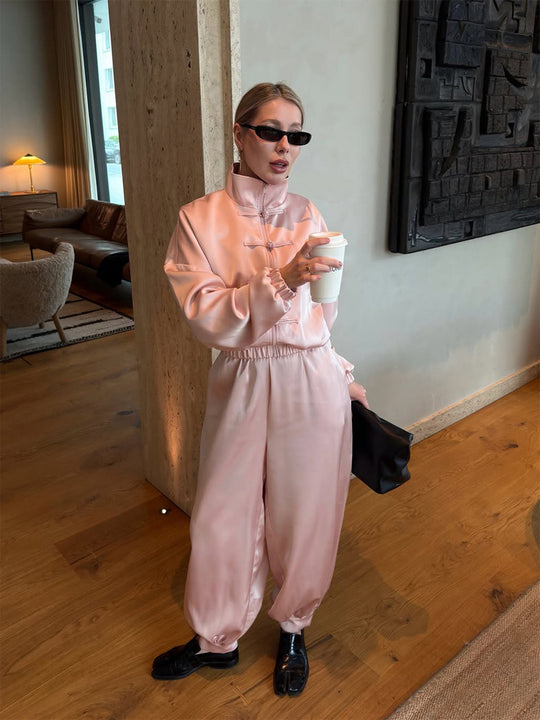 Damen Satin-Zweiteiler mit traditionellen Knebelverschlüssen und weitem Hosenrock Shop Nory