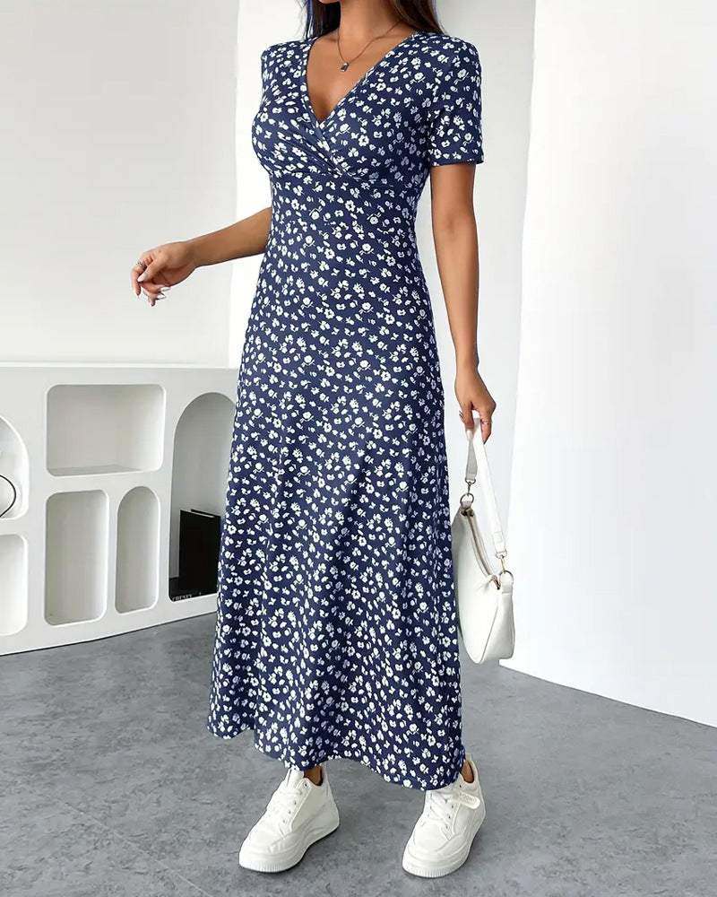 Damen Maxikleid mit floralem Wickeldesign und praktischen Seitentaschen