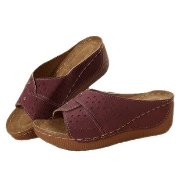 Damen Komfortable Wedgesandalen mit Lochmuster Shopnory