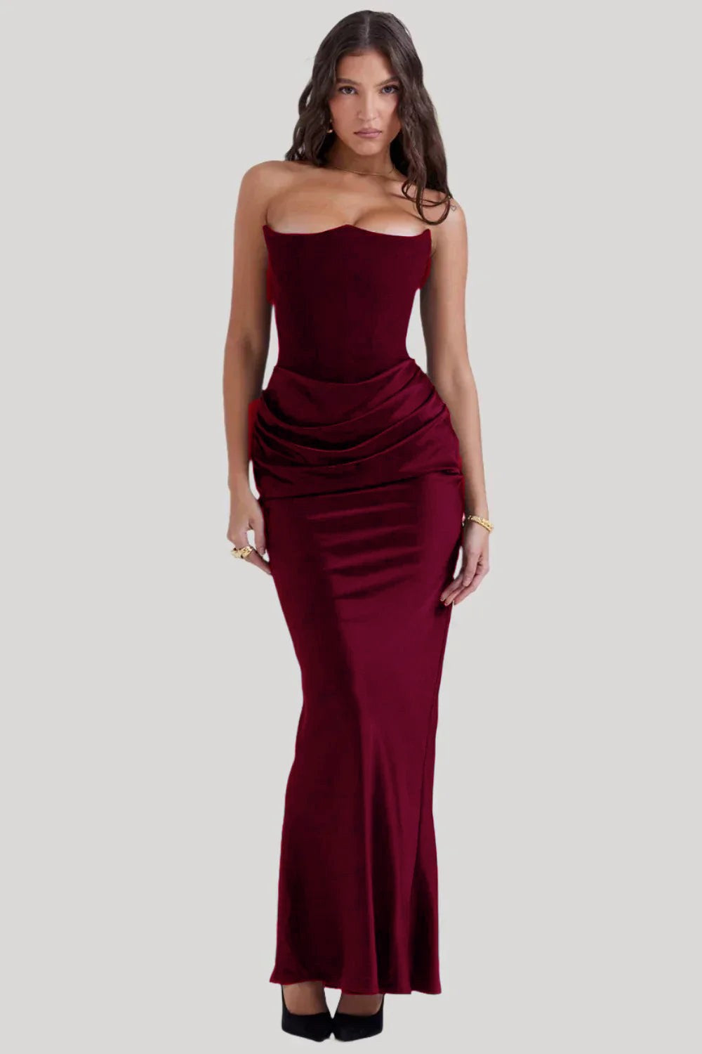 Damen Elegantes Abendkleid mit tiefem Dekolleté und drapierten Details
