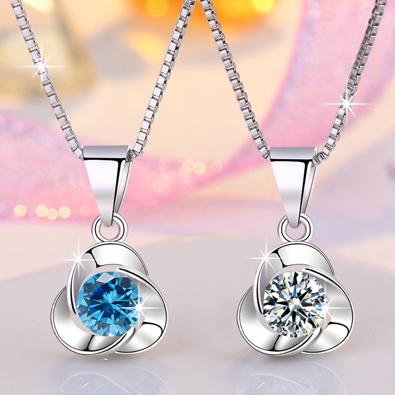Damen Halskette mit funkelndem Zirkonia-Anhänger und elegantem Design Shop Nory