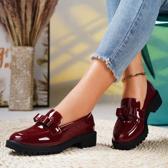 Damen Lack-Loafer mit dekorativem Riemchen und profilierter Gummisohle Shop Nory