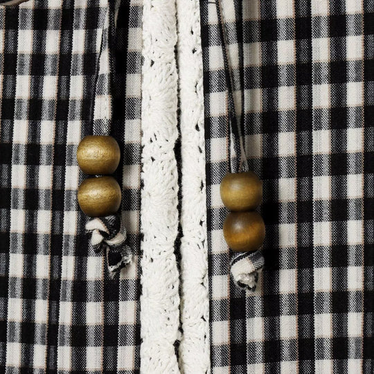 Damen Kariertes Blusenjäckchen mit Häkelkante, Bindeband und dreiviertelärmeln Shop Nory