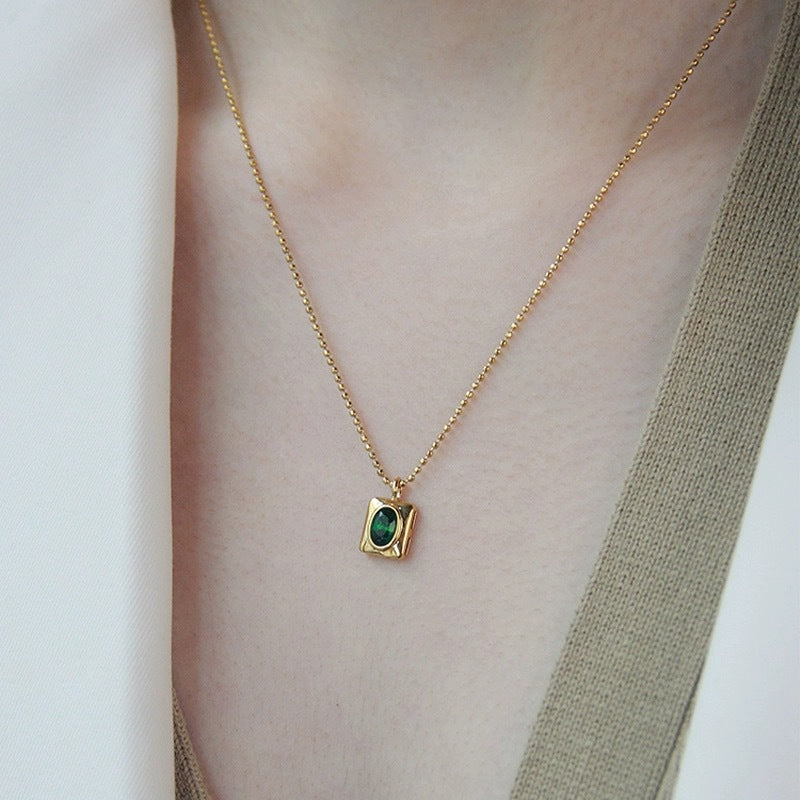 Damen Elegante mit Edelsteinen verzierte Anhänger Halskette Shop Nory