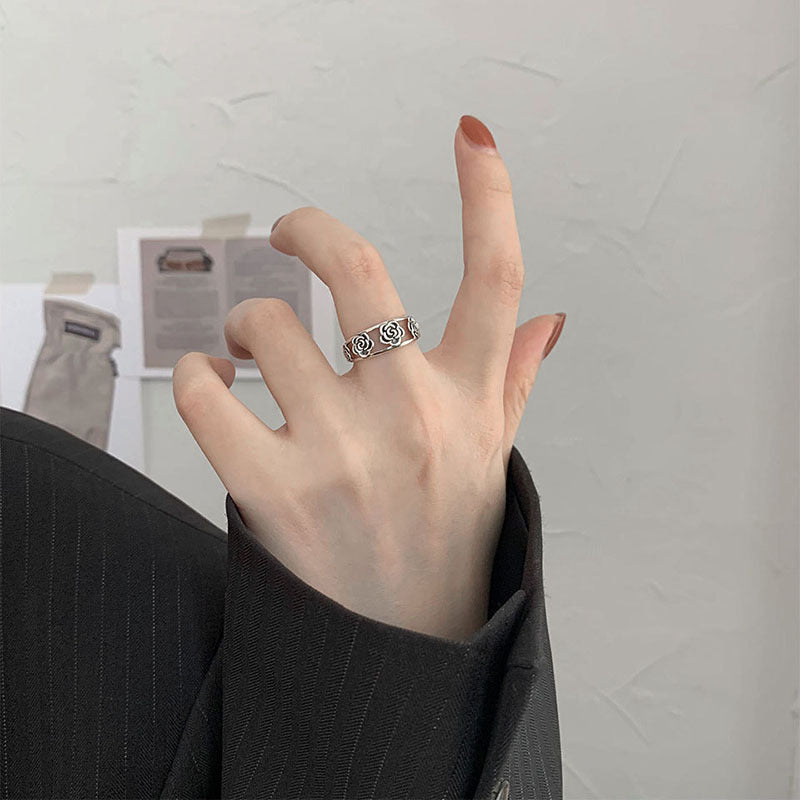 Damenring mit floralem Motiv aus hochwertigem Edelstahl Shop Nory