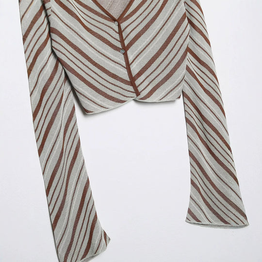 Damen Kurzgeschnittener Cardigan mit extra-langen Ärmeln und Diagonalmuster Shop Nory