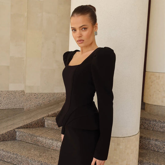 Damen Tailliertes Korsagen-Blazer-Top mit quadratischem Ausschnitt, Schößchen und betonten Schultern Shop Nory