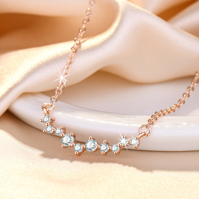 Damen Halskette mit funkelndem Zirkonia-Akzent und eleganter Verarbeitung Shop Nory