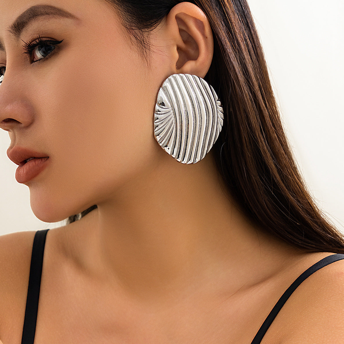 Damen Ohrstecker im eleganten Muschel-Design