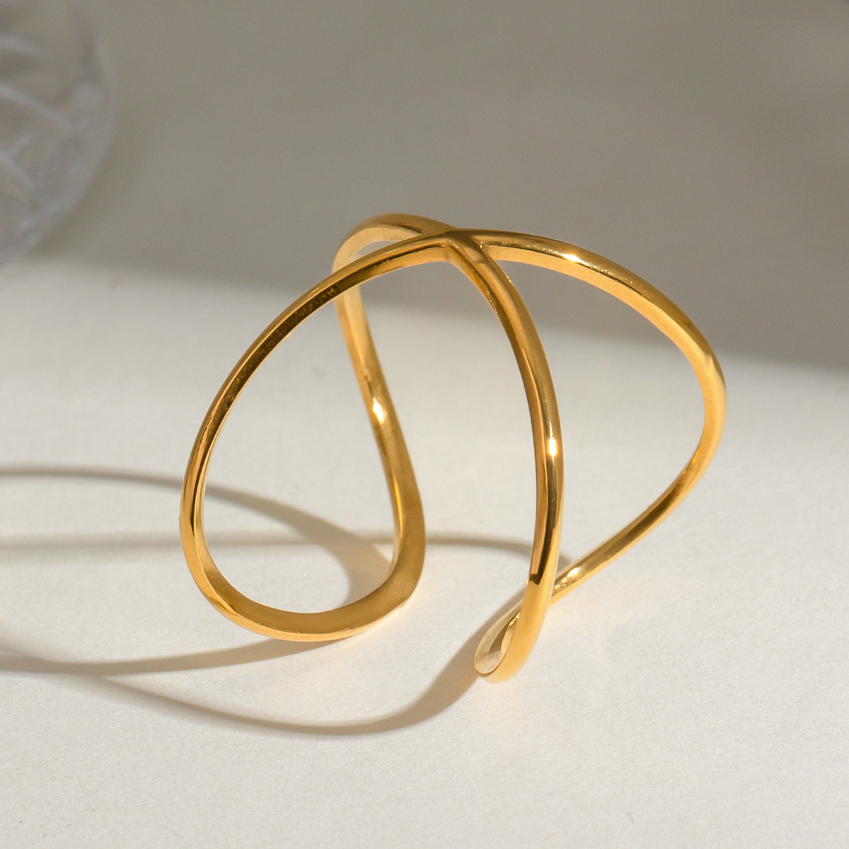 Damen Offener Ring mit elegantem geschwungenem Design aus hypoallergenem Edelstahl Shop Nory