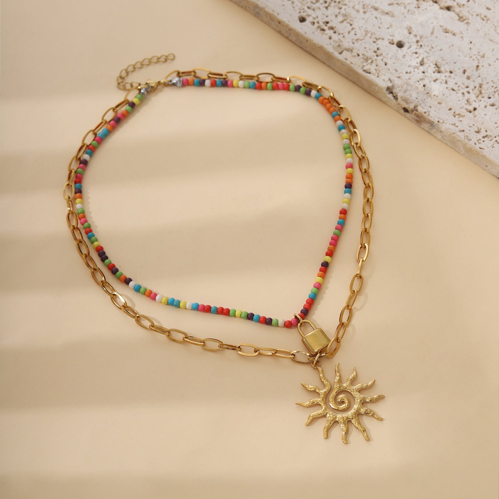 Damen 2-reihige Halskette mit bunten Perlen und Sonnensymbol Shop Nory
