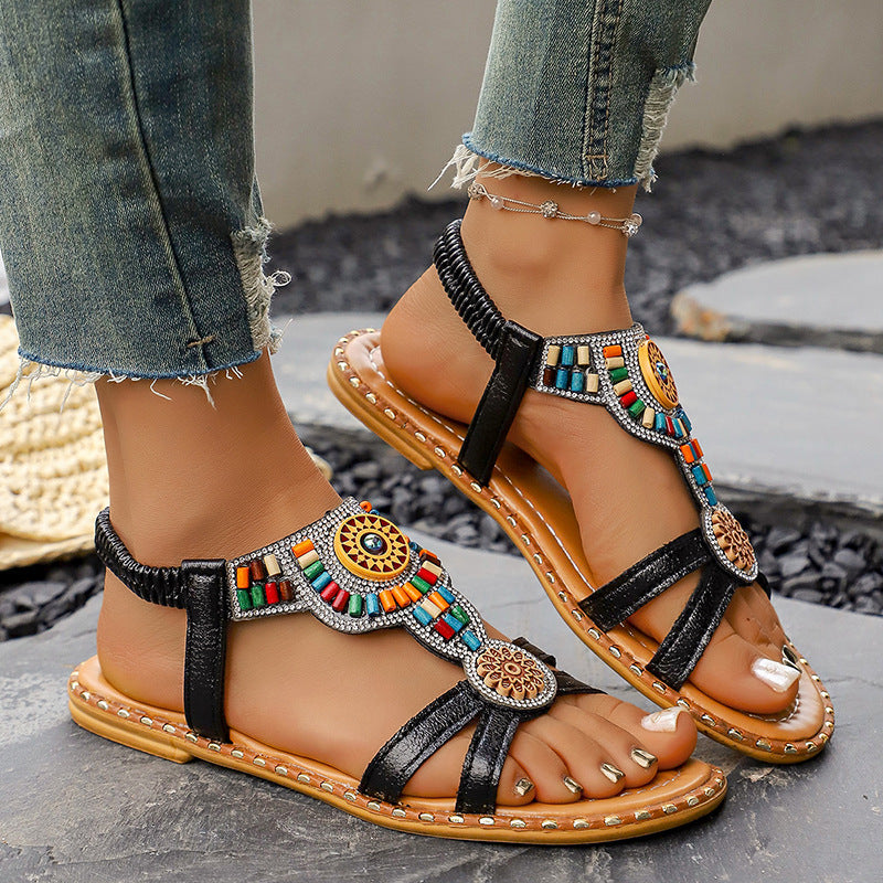 Damen Boho-Inspired Sandalen mit kunstvollen Verzierungen
