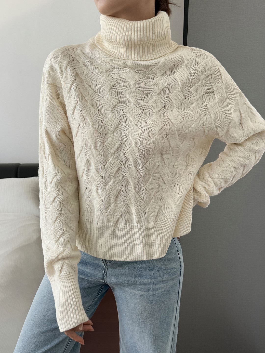 Damen nan grobstrick Rollkragenpullover mit Zopfstruktur, oversized Schnitt und längeren Ärmeln Shop Nory