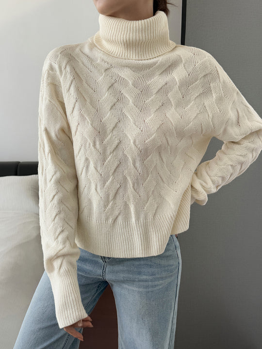 Damen nan grobstrick Rollkragenpullover mit Zopfstruktur, oversized Schnitt und längeren Ärmeln Shop Nory