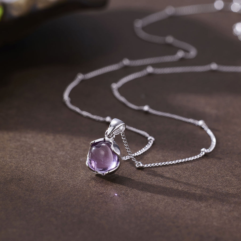 Damen Halskette mit elegantem Anhänger aus hochwertigem Amethyst und feiner Gliederkette Shop Nory