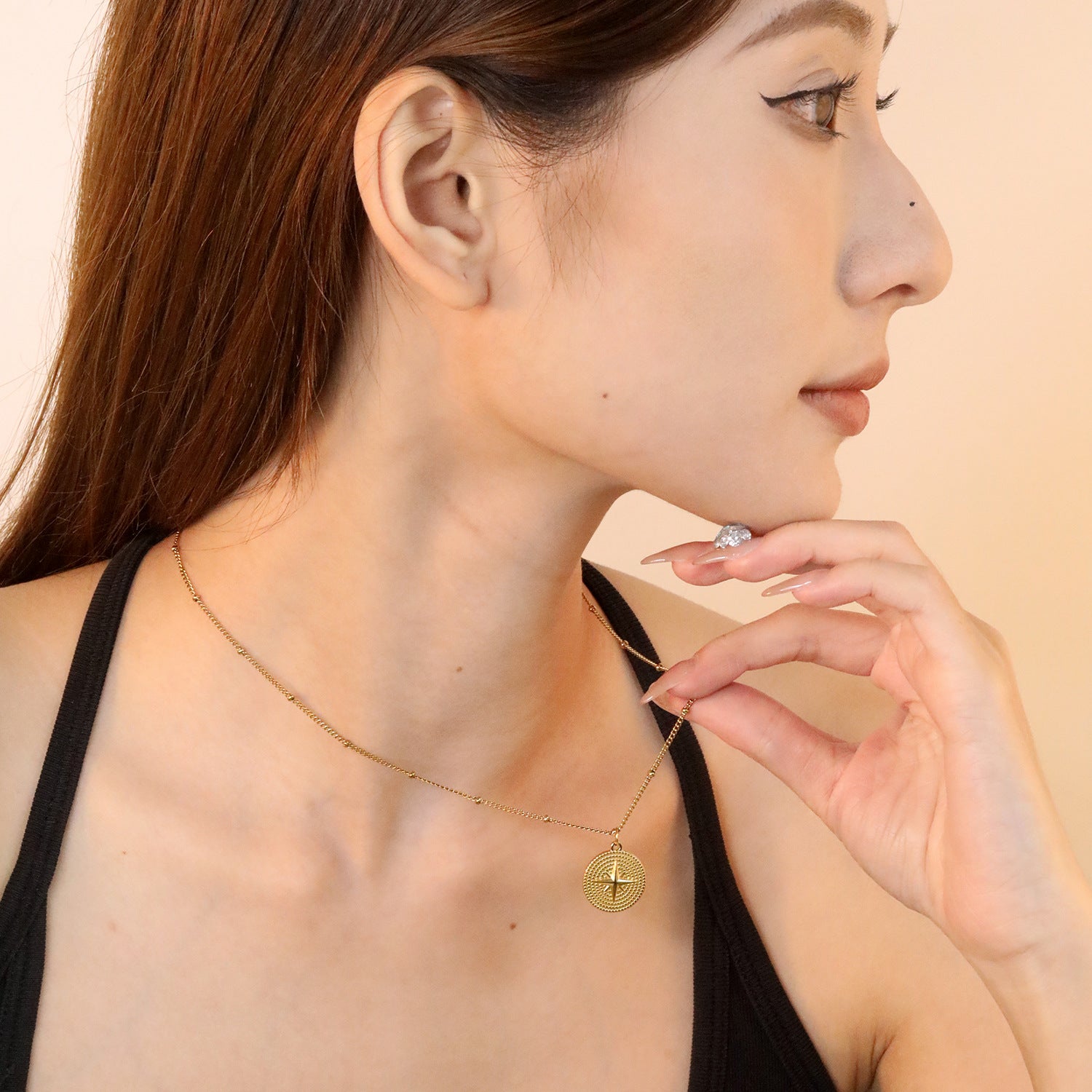 Damen Kette mit modernem Kompassanhänger aus hochwertigem Edelstahl Shop Nory