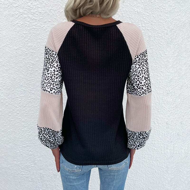 Damen Raglan-Langarmshirt aus Waffeljersey mit Colorblock-Ärmeln und Leoparden-Details Shop Nory