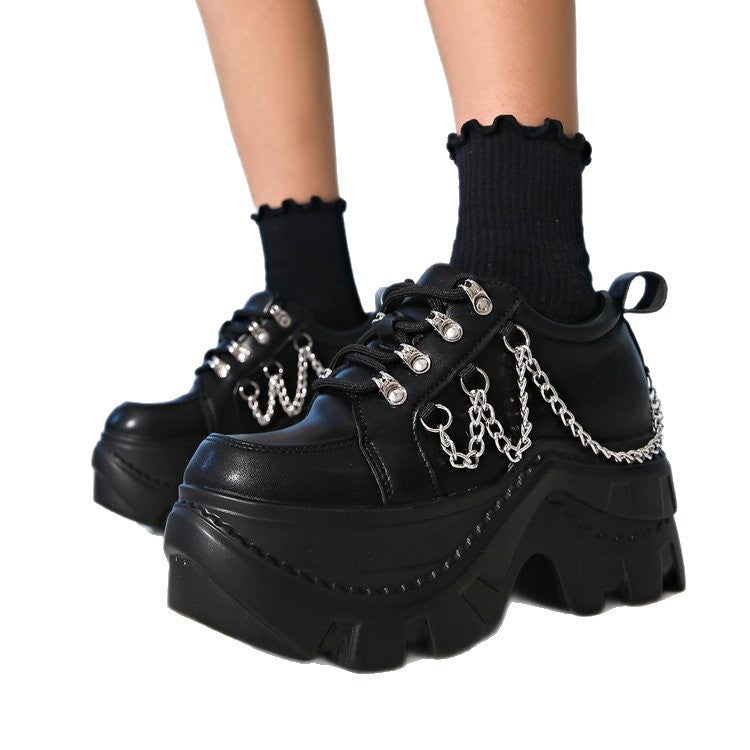 Damen Plateau-Chunky-Sneaker mit Metallketten und ausgeprägter Profilsohle Shop Nory