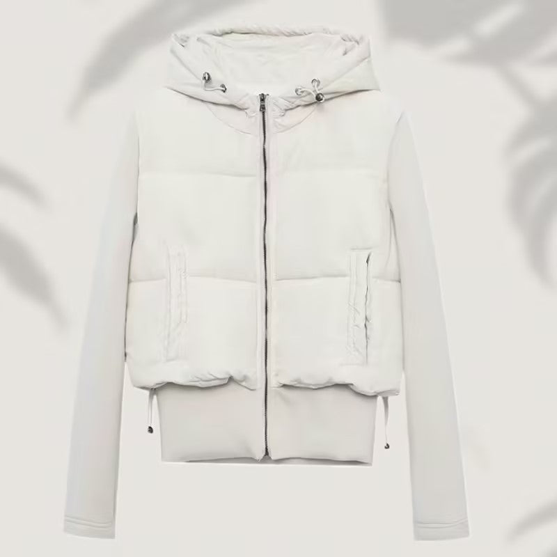 Damen Kurz geschnittene Hybrid-Steppjacke mit Kapuze, Rippbündchen und Tunnelzug Shop Nory