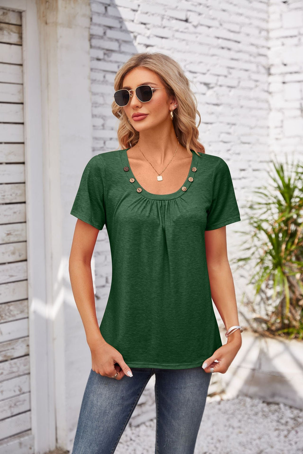 Damen Freizeit T-Shirt mit dekorativen Knöpfen