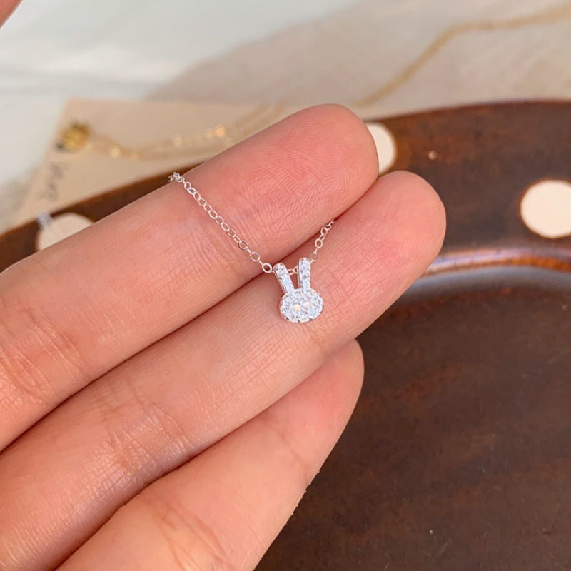 Damen Halskette mit niedlichem Hasen-Motiv und filigraner Verarbeitung Shop Nory