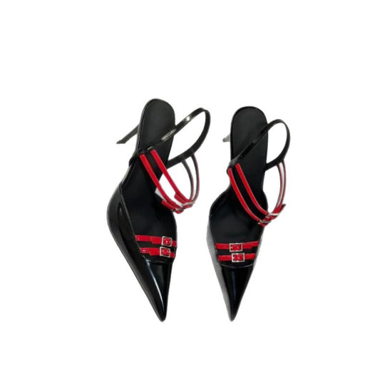 Damen Spitz zulaufende Slingback‑Pumps in Lackoptik mit mehrreihigen Zierriemen und verstellbaren Schnallen Shop Nory