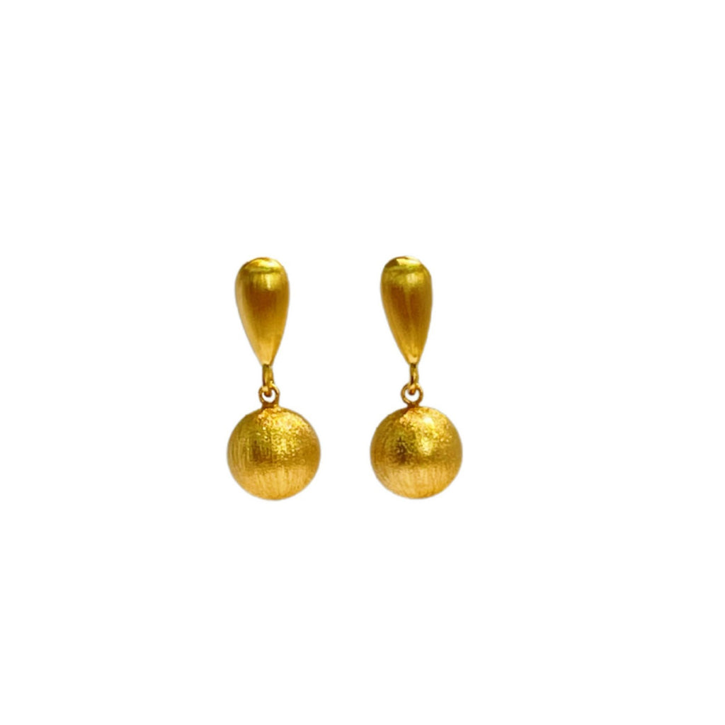 Damen elegante Ohrringe mit einzigartigem Tropfen-Design und goldener Oberfläche Shop Nory