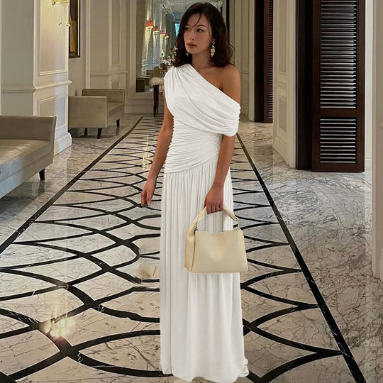 Damen Elegantes asymmetrisches Maxikleid mit Raffungen