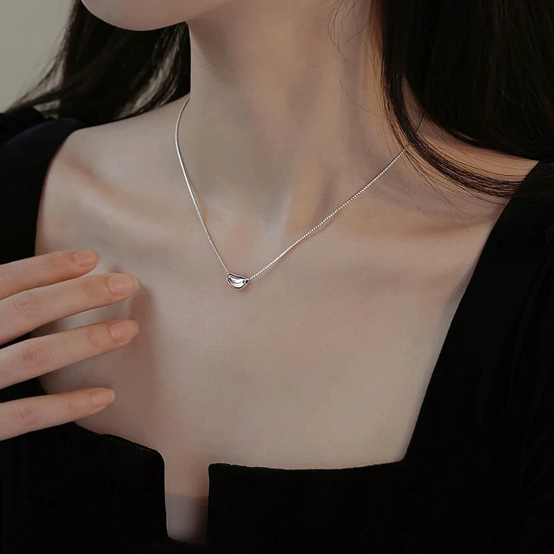 Damen Halskette mit elegantem Tropfenanhänger aus edlem Edelstahl Shop Nory