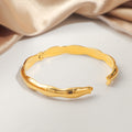 Frauen Sculptural Gold Armreif Shop Nory