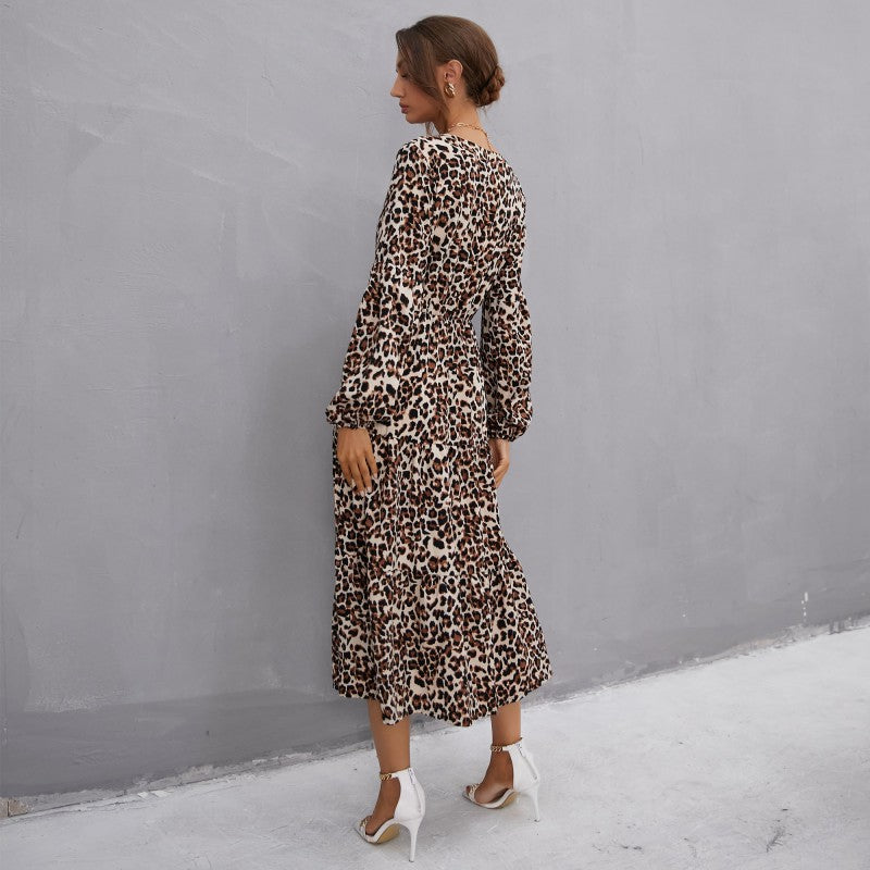 Damen Midikleid im Leo-Print mit V‑Ausschnitt, Knopfleiste, Kordeltaillen und Stufenrock Shop Nory
