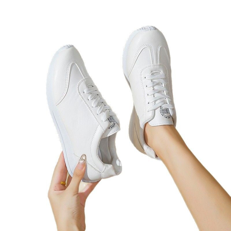 Damen Sneaker mit leichter Keilsohle und kontrastfarbenem Fersenpatch Shop Nory