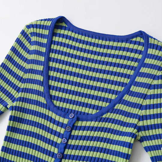 Damen Gerippte Kurzarm-Buttoncardigan mit tiefem Rundhals und figurbetonter Passform Shop Nory