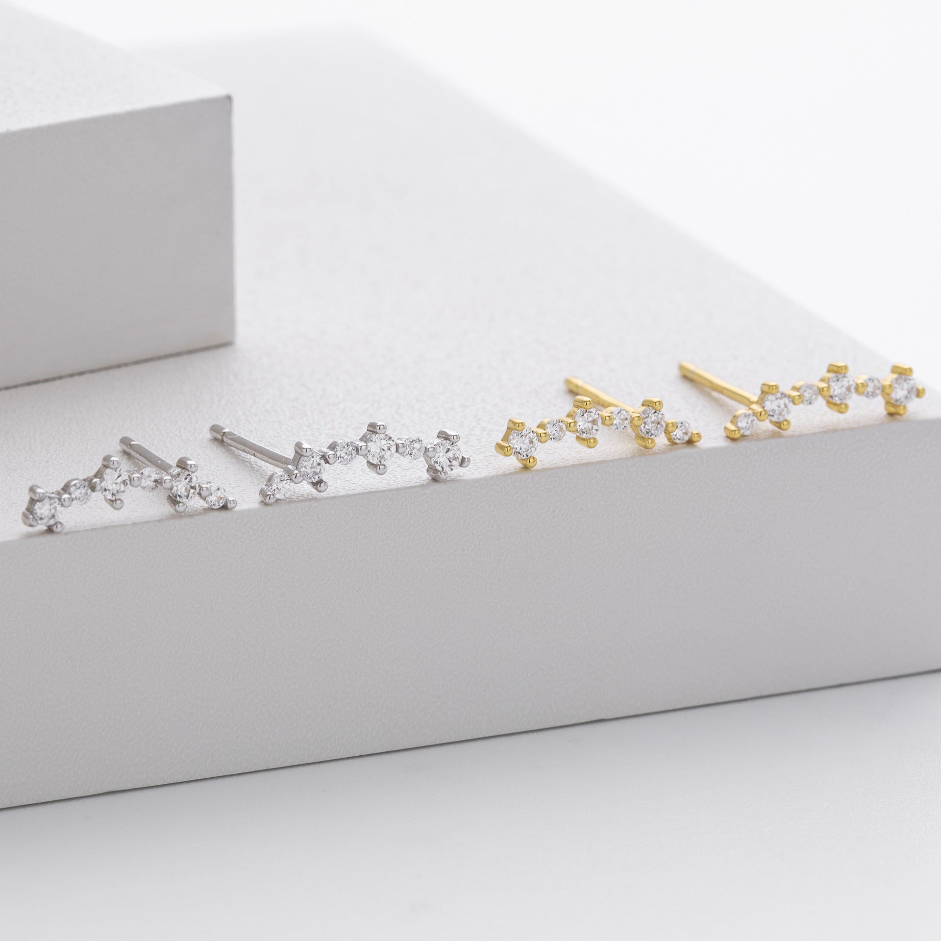 Damen Ohrhänger mit funkelnden Zirkonstein-Details aus 925 Sterling Silber Shop Nory