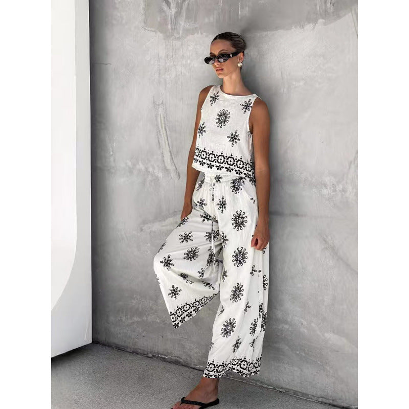 Damen zwei-teiliges Sommer Set mit feiner Stickerei und weitem Schnitt