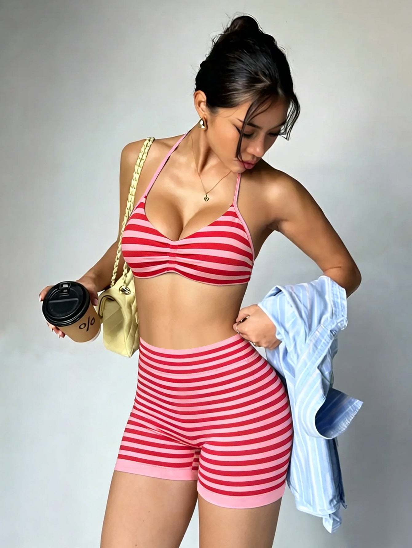 Damen Sportliches Bikini-Set mit hochgeschnittenen Shorts und rüschendetail