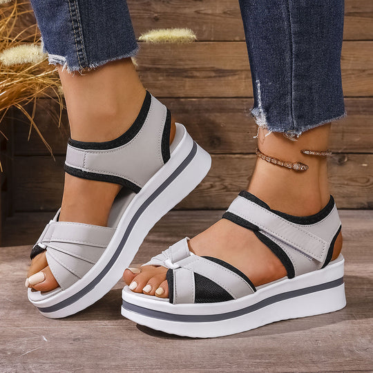 Damen Komfort Sandalen mit verstellbarem Riemendesign und ergonomischem Fußbett Shopnory