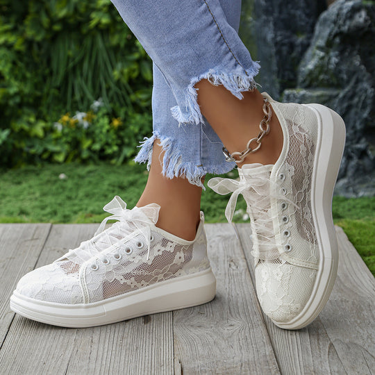 Damen Plateau-Sneaker mit Spitzen-Overlay und transparenten Organzabändern Shop Nory