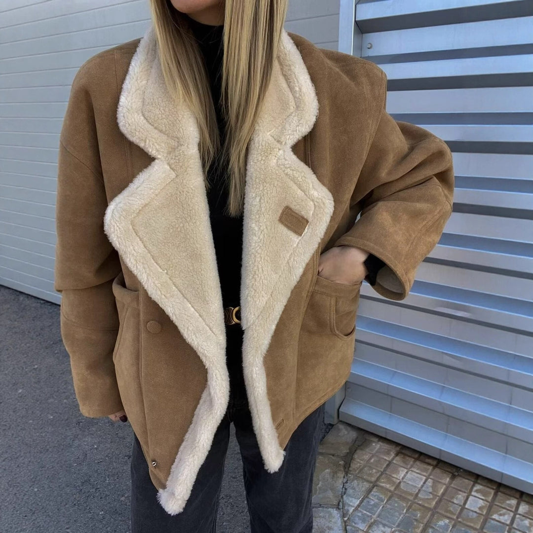 Damen Oversized Kurzjacke aus Wildlederoptik mit Teddyfutter und großem Reverskragen Shop Nory