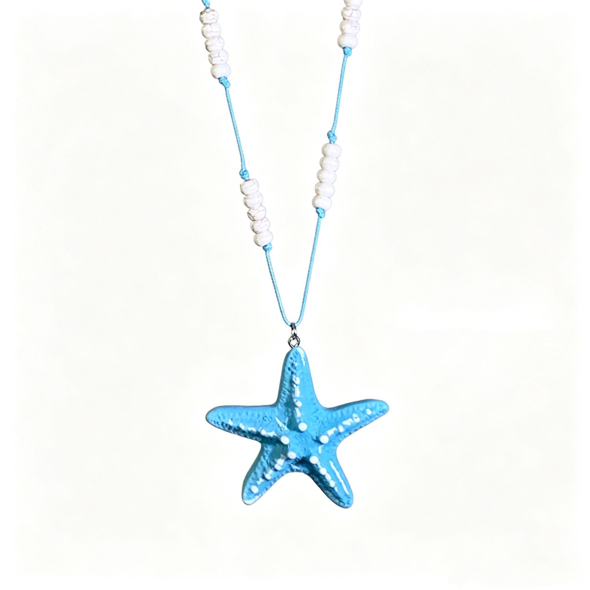 Damen Kette mit buntem Seestern-Anhänger und verspielten Perlendetails Shop Nory