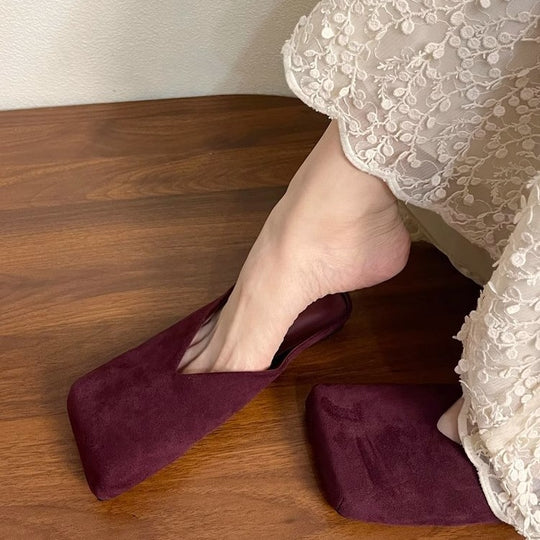 Damen quadratische Samt‑Mules mit V‑Ausschnitt und gepolstertem Komfortfußbett Shop Nory