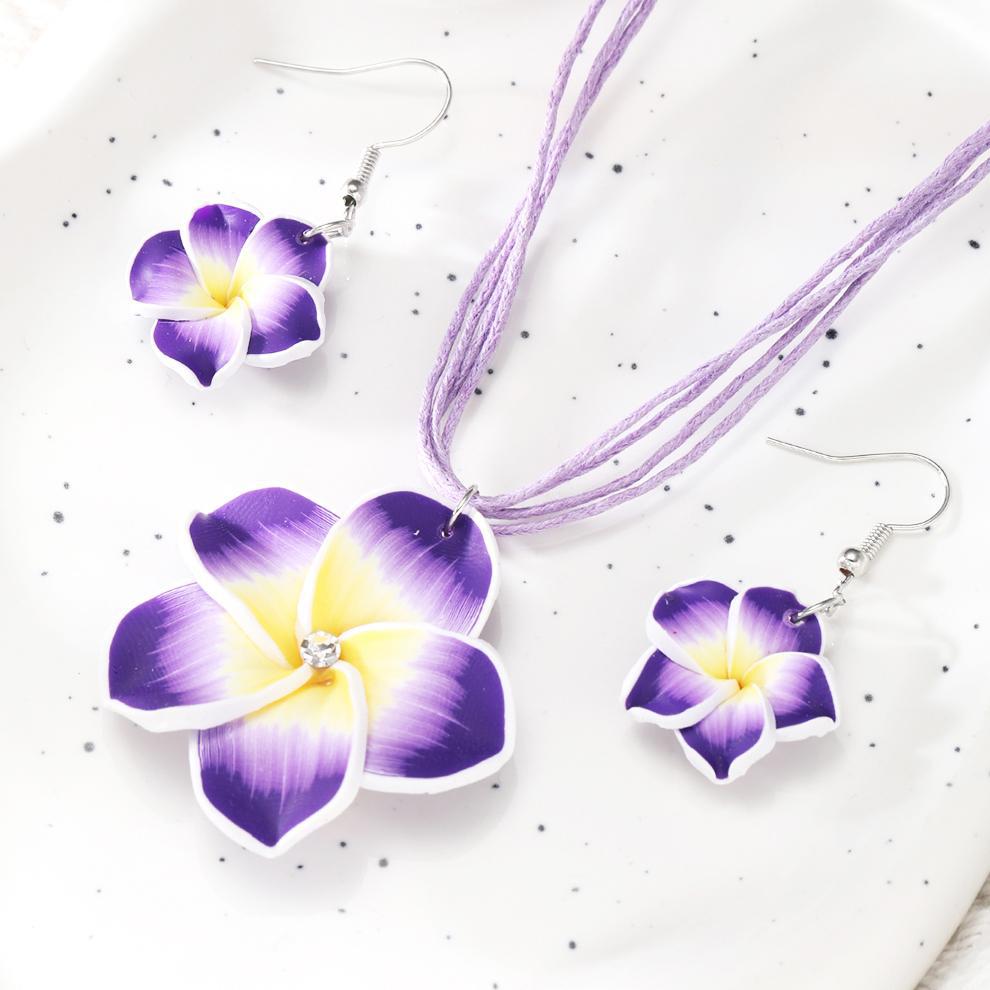 Damen Schmuckset mit floralen Anhängern und eleganten Details Shop Nory